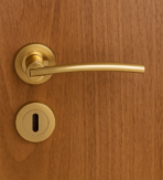 ΠΟΜΟΛΟ ΠΟΡΤΑΣ ΜΕ ΡΟΖΕΤΑ FINETTO ΑRT.801158 127X50MM ΧΡΥΣΟ ΜΑΤ - Image 2