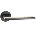 ΠΟΜΟΛΟ ΠΟΡΤΑΣ ΜΕ ΡΟΖΕΤΑ YALIS BJ84267 139X50MM ΑΝΘΡΑΚΙ ΜΕ ΜΠΕΖ ΔΕΡΜΑ