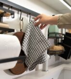 ΡΟΛΟΘΗΚΗ ΓΙΑ ΣΩΛΗΝΑ ΚΡΕΜΑΣΜΑΤΟΣ ΠΛΑΚΕ EMUCA 8964835 ΑΝΘΡΑΚΙ